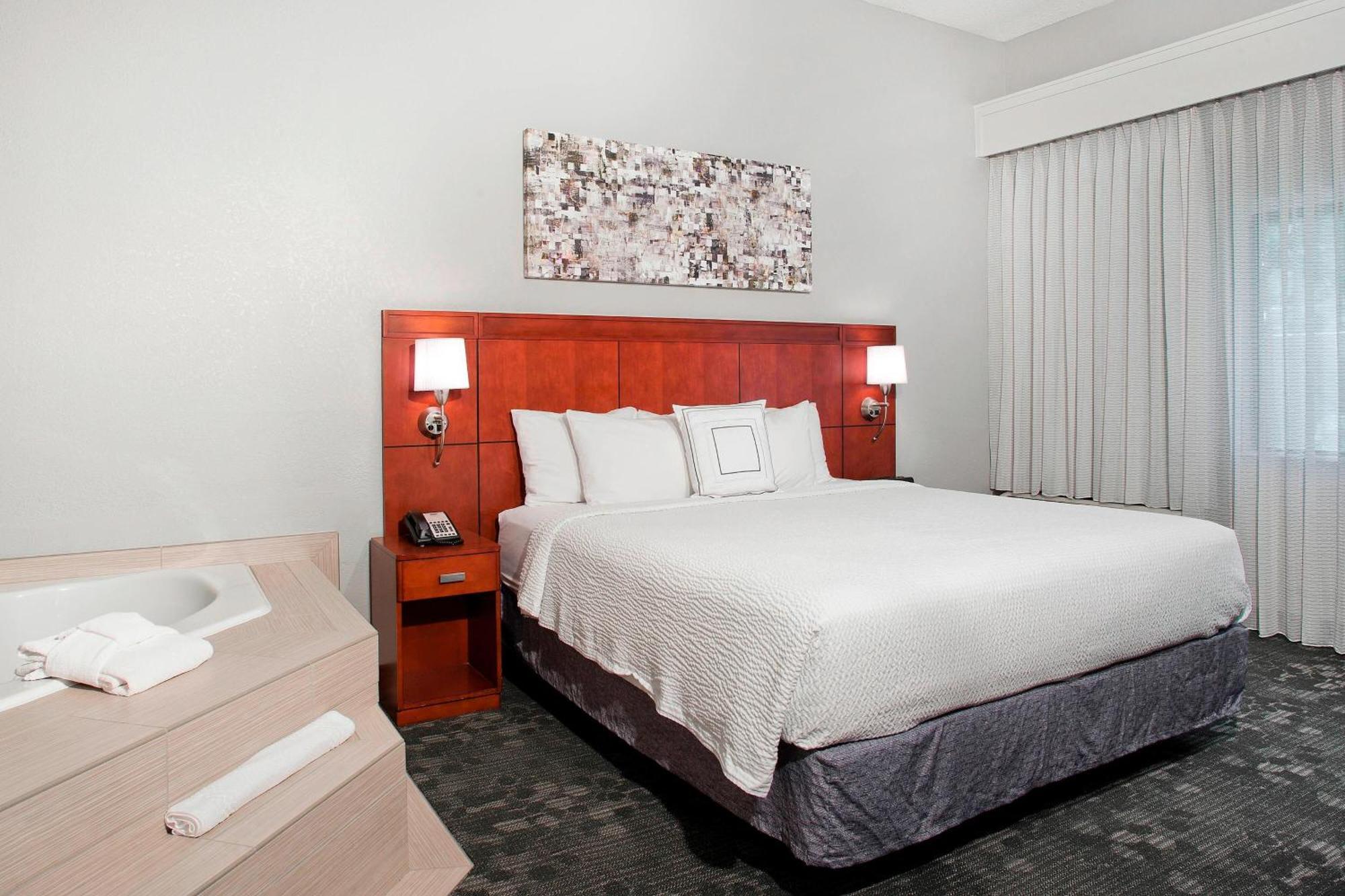 Courtyard By Marriott Charlotte Ballantyne Bagian luar foto